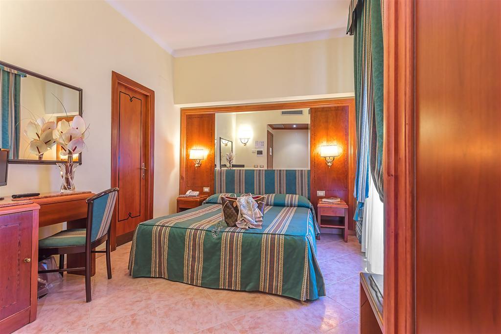 Raeli Hotel Lux Рим Екстер'єр фото